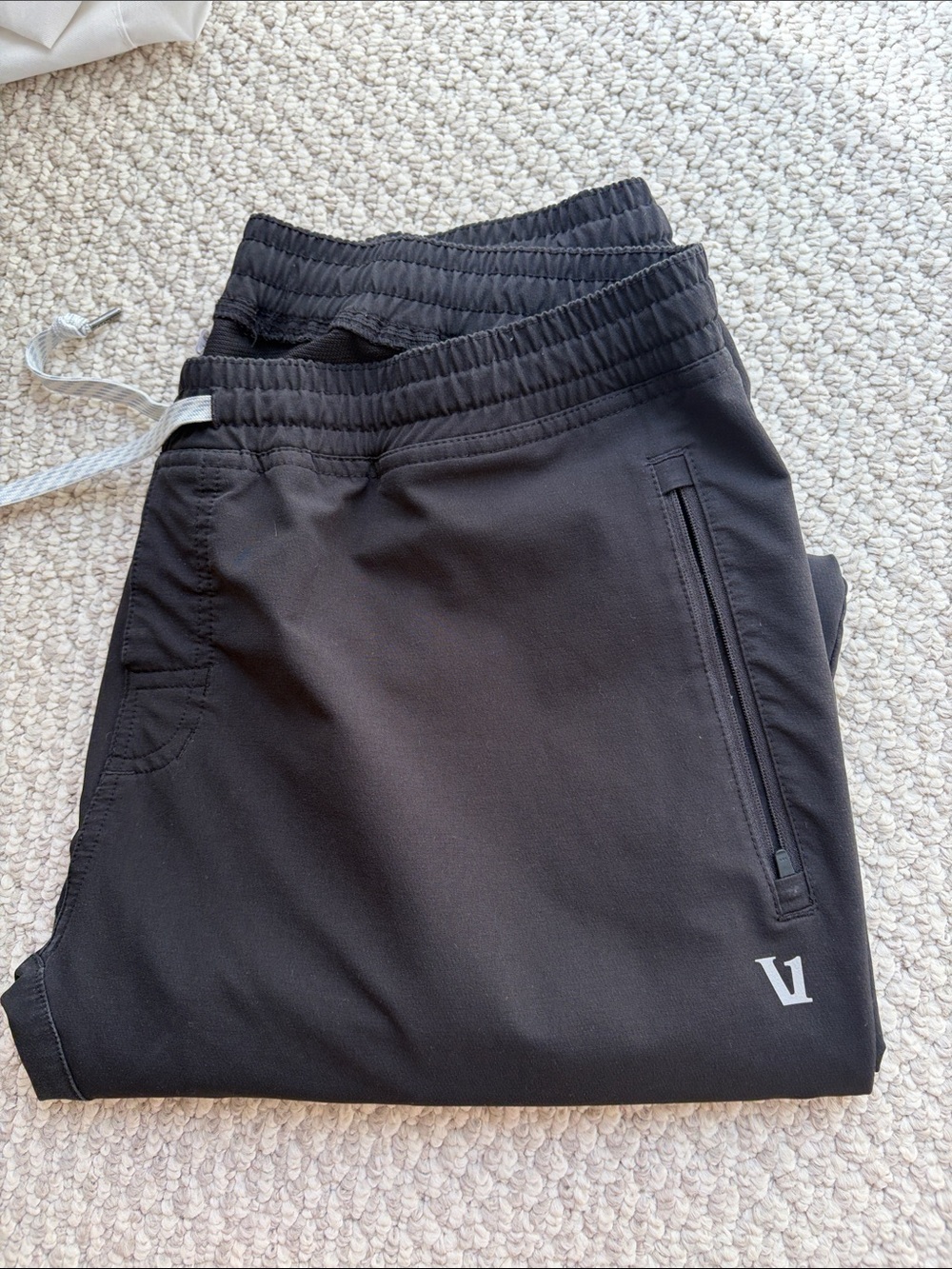 Vuori Black Men's Jogger Sweatpants